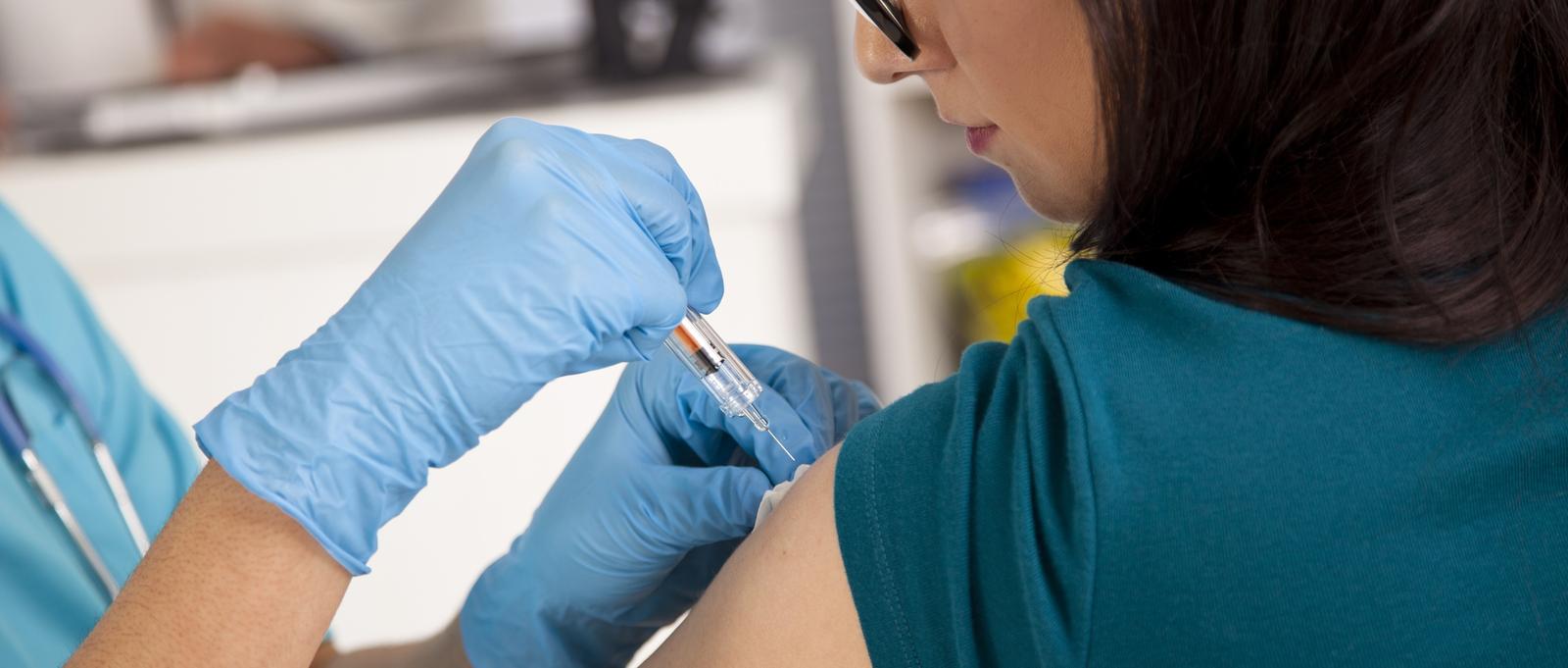 Meningitis jab (cropped)