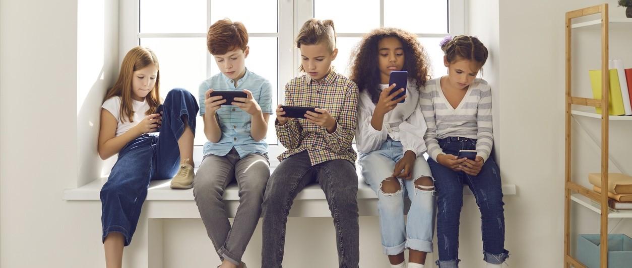 children social media